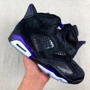 Jordan 6 "Social Status" 9.5W